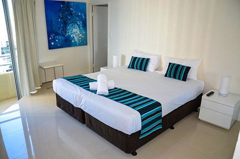 Zenith Ocean Front Apartments - Redcliffe Tourism 38