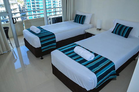 Zenith Ocean Front Apartments - Redcliffe Tourism 35