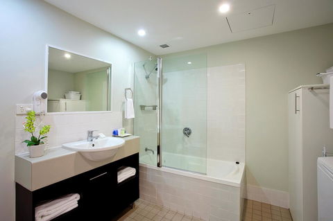 Verano Resort Noosa - Redcliffe Tourism 23