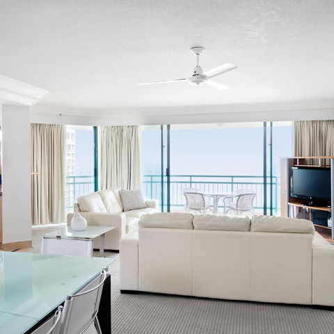 Mantra Crown Towers - Redcliffe Tourism 7