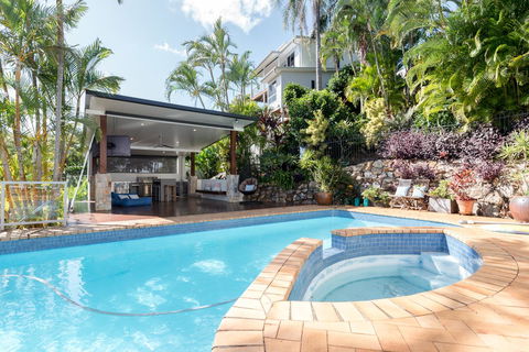 Private Guest Suite High On Currumbin Hill - Redcliffe Tourism 28