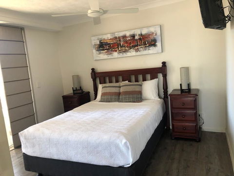 Wharf Boutique Apartments - Redcliffe Tourism 7