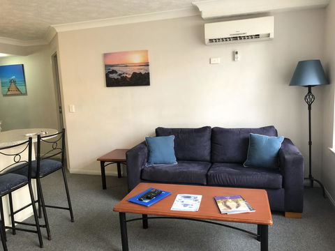 Wharf Boutique Apartments - Redcliffe Tourism 23