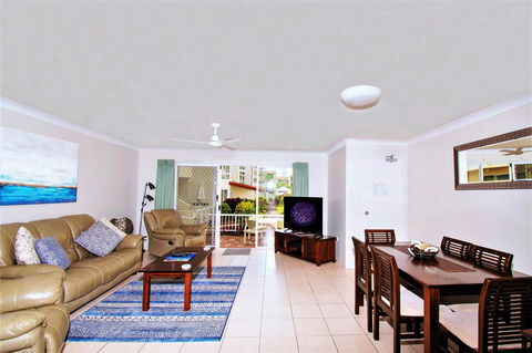 Key Largo Holiday Apartments - Redcliffe Tourism 12