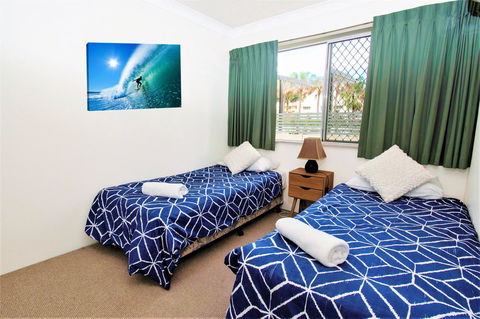 Key Largo Holiday Apartments - Redcliffe Tourism 11