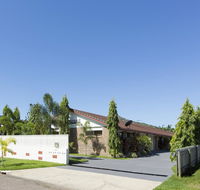 Marcol Place Holiday Apartments - Redcliffe Tourism