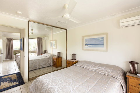 Marcol Place Holiday Apartments - Redcliffe Tourism 14