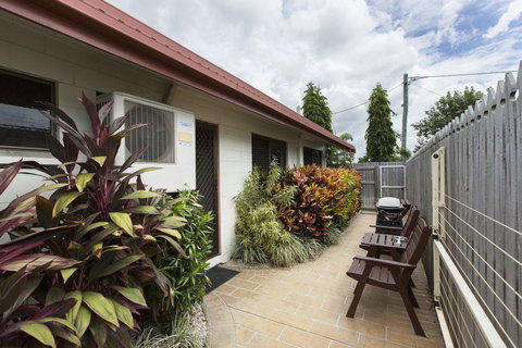 Marcol Place Holiday Apartments - Redcliffe Tourism 8