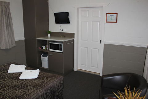 City Motor Inn - Redcliffe Tourism 9
