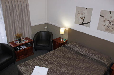 City Motor Inn - Redcliffe Tourism 5