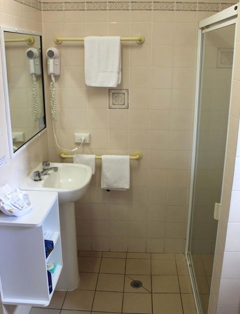 City Motor Inn - Redcliffe Tourism 1
