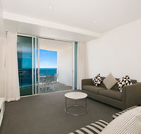 Number 1 H Luxury Residence - Netflix WiFi  More - Redcliffe Tourism