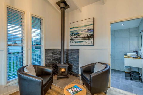 Hampton Estate Wines - Redcliffe Tourism 3