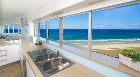 Narrowneck Court Holiday Apartments - Redcliffe Tourism 5