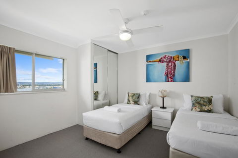 Narrowneck Court Holiday Apartments - Redcliffe Tourism 22