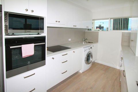 Narrowneck Court Holiday Apartments - Redcliffe Tourism 32