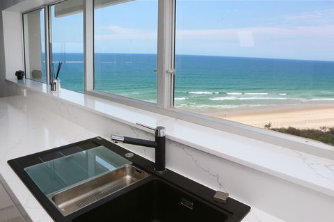 Narrowneck Court Holiday Apartments - Redcliffe Tourism 30