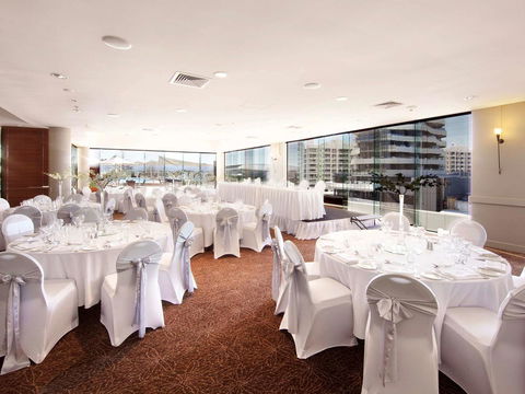 Sofitel Gold Coast Broadbeach - Redcliffe Tourism 37