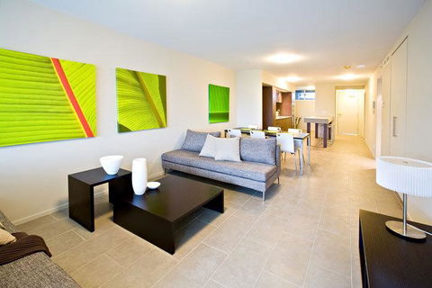 Lanai Riverside Apartments - Redcliffe Tourism 2