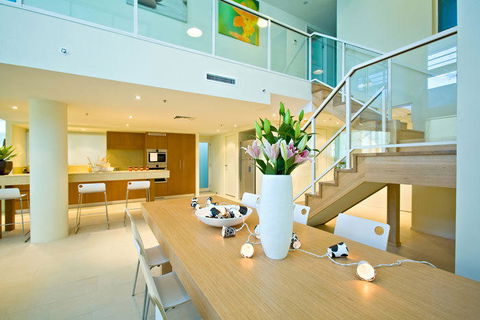 Lanai Riverside Apartments - Redcliffe Tourism 24