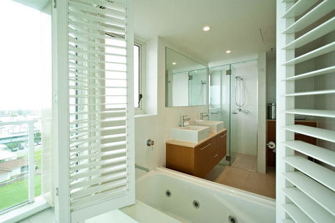 Lanai Riverside Apartments - Redcliffe Tourism 38