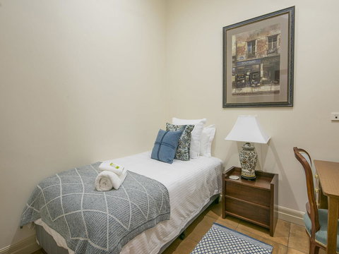 The Guesthouse Maleny - Redcliffe Tourism 26