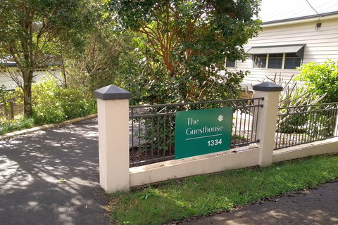 The Guesthouse Maleny - Redcliffe Tourism 3