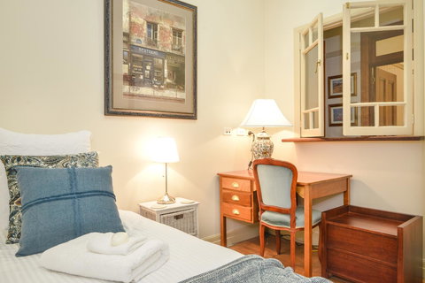 The Guesthouse Maleny - Redcliffe Tourism 13