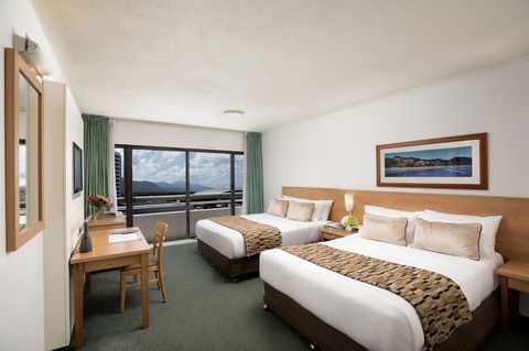 The Benson Hotel - Redcliffe Tourism 6