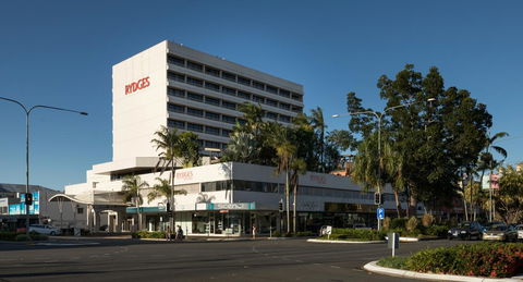 The Benson Hotel - Redcliffe Tourism 1