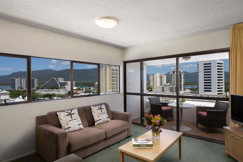 The Benson Hotel - Redcliffe Tourism 9