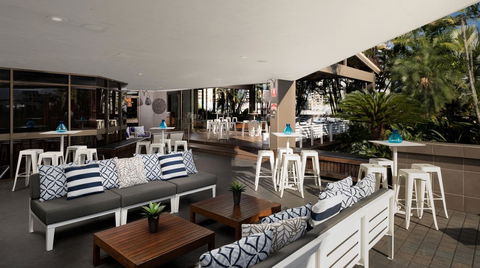The Benson Hotel - Redcliffe Tourism 24
