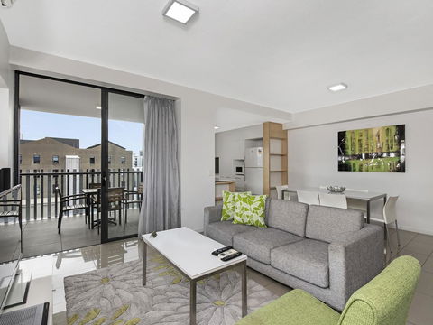 Atrio Apartments - Redcliffe Tourism 1