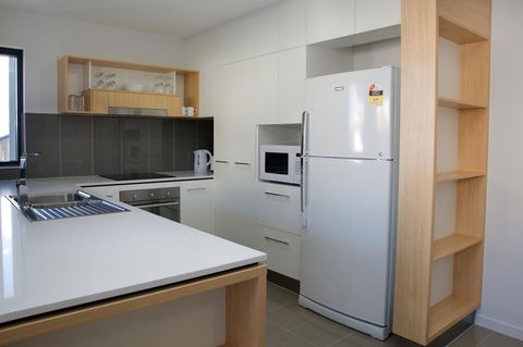 Atrio Apartments - Redcliffe Tourism 12