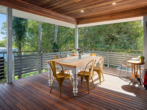 Anville Court - Redcliffe Tourism 0