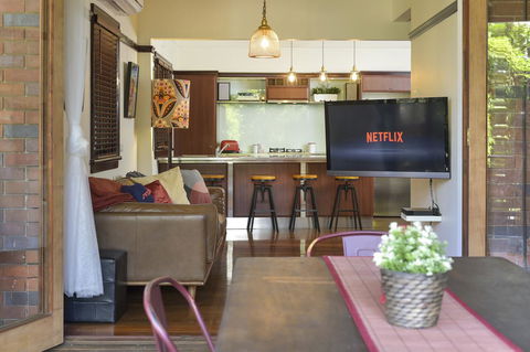 Anville Court - Redcliffe Tourism 5