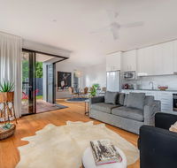 Sam's Buderim Mountain Guest House - Redcliffe Tourism