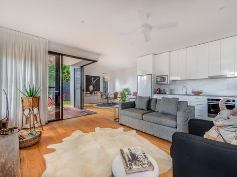 Sam's Buderim Mountain Guest House - Redcliffe Tourism 0