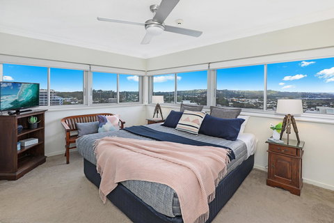 Elouera Tower - Redcliffe Tourism 0