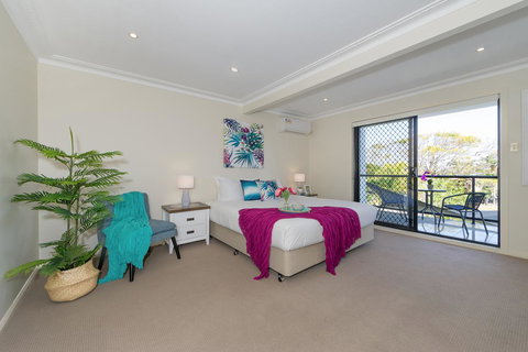 Casa Mexicali - Redcliffe Tourism 24