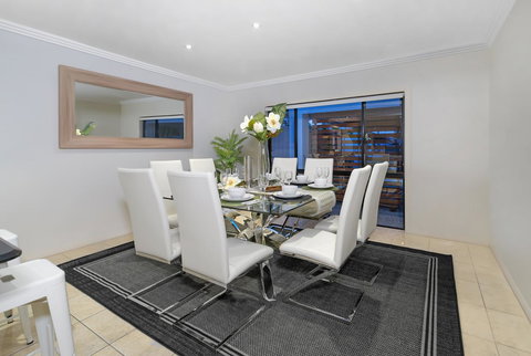 Casa Mexicali - Redcliffe Tourism 7