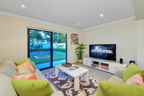 Casa Mexicali - Redcliffe Tourism 1