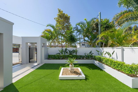 Casa Mexicali - Redcliffe Tourism 6