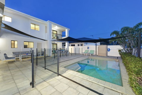 Casa Mexicali - Redcliffe Tourism 28