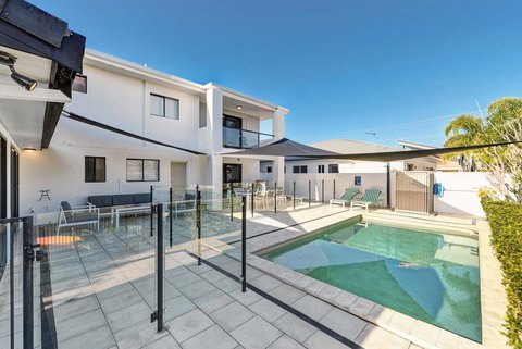 Casa Mexicali - Redcliffe Tourism 35