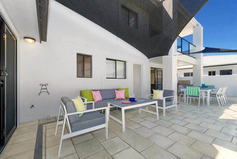 Casa Mexicali - Redcliffe Tourism 27