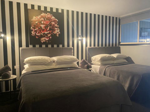 Waterside Holiday Rentals Unit 31 - Redcliffe Tourism 1
