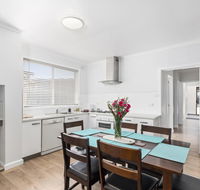 Wattle Grove Villa - Redcliffe Tourism