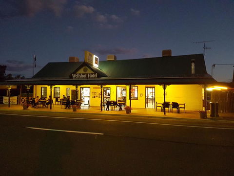 Wellshot Hotel - Redcliffe Tourism 2