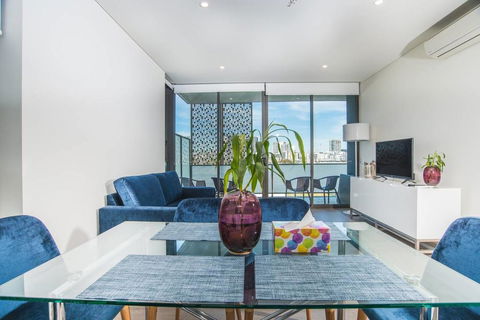 Wentworth Point 2Beds1Study2Bath Brand New APT - Redcliffe Tourism 2